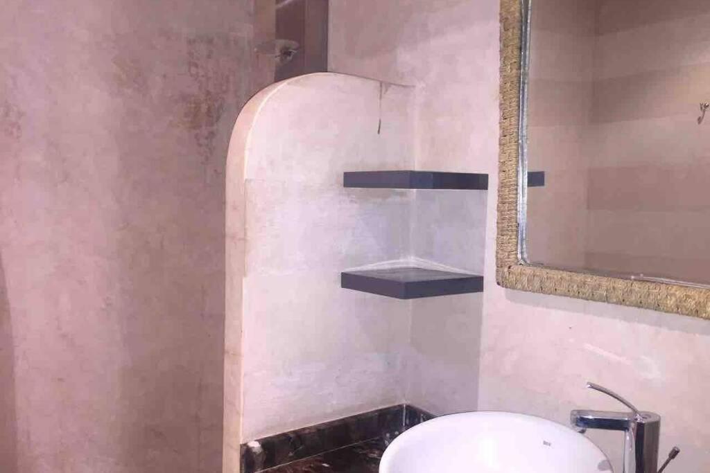 Appartement Tout Confort Avec Possibilite Transport Aeroport Marrakesh Ngoại thất bức ảnh