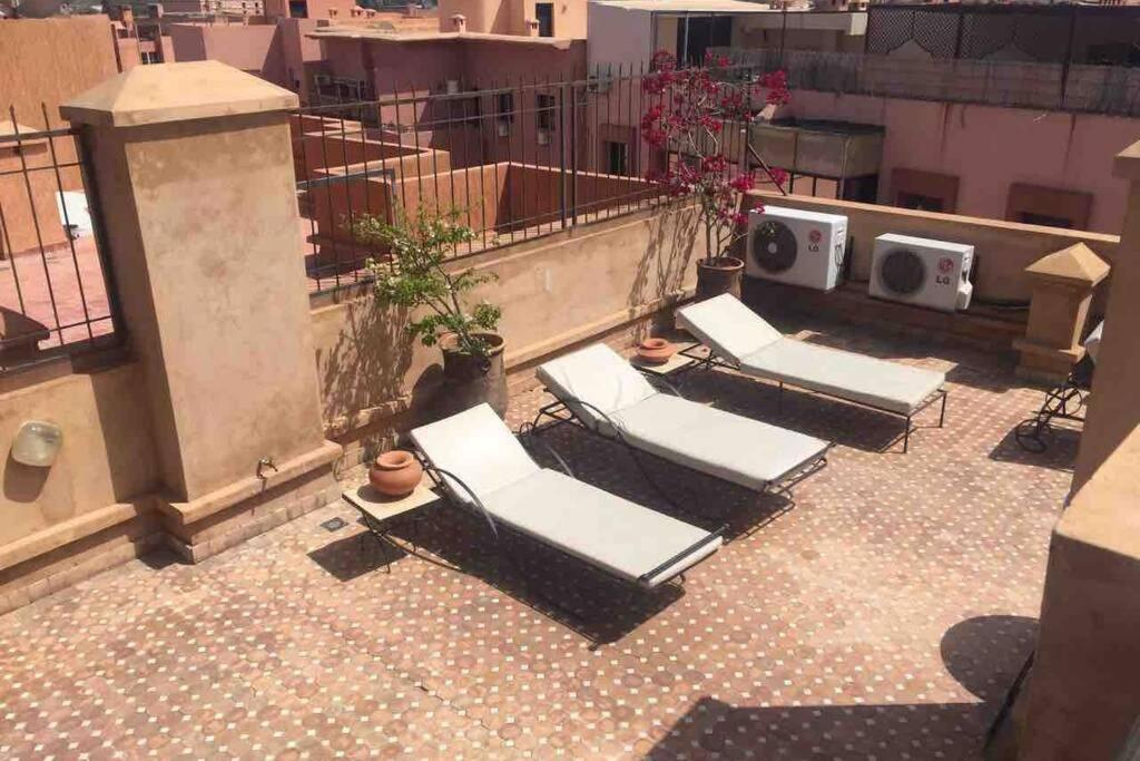Appartement Tout Confort Avec Possibilite Transport Aeroport Marrakesh Ngoại thất bức ảnh